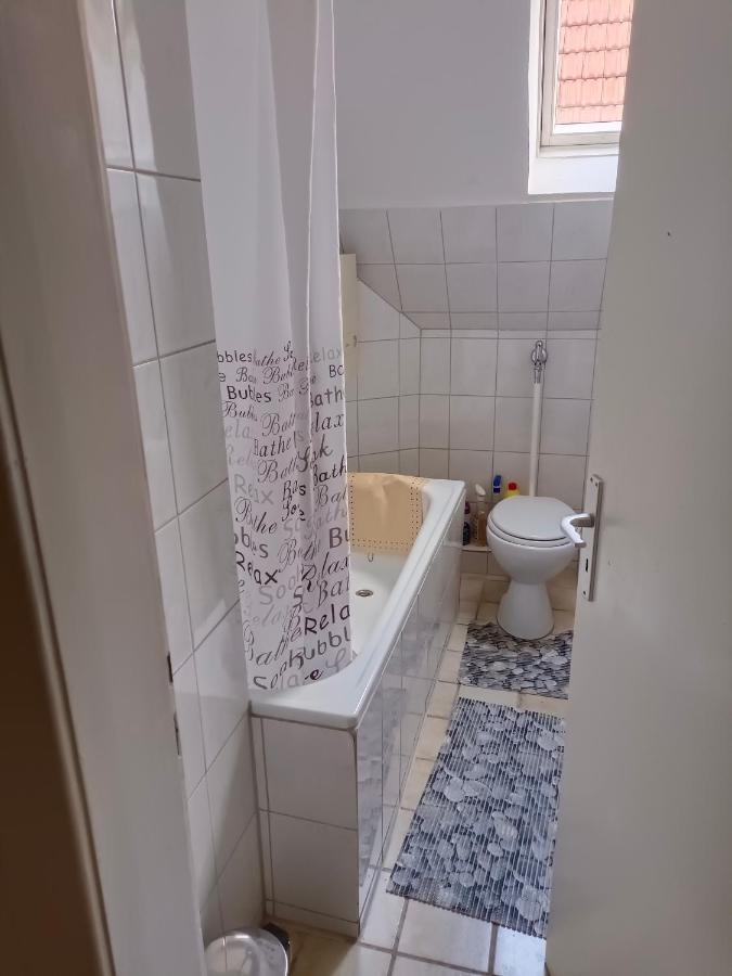 Nette Kuschelige Wohnung Bochum Bagian luar foto